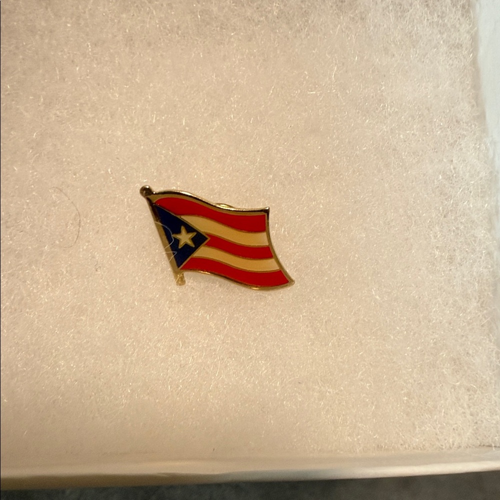 Puerto Rican Flag Pin